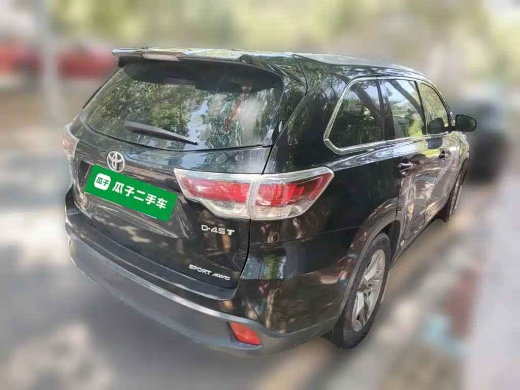 Highlander 2.0 T 4 WD Luxury 7-seat