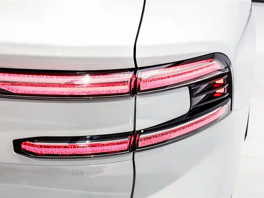 极氪8 X 极氪8 X 2026款 Ultra版 70 kWh