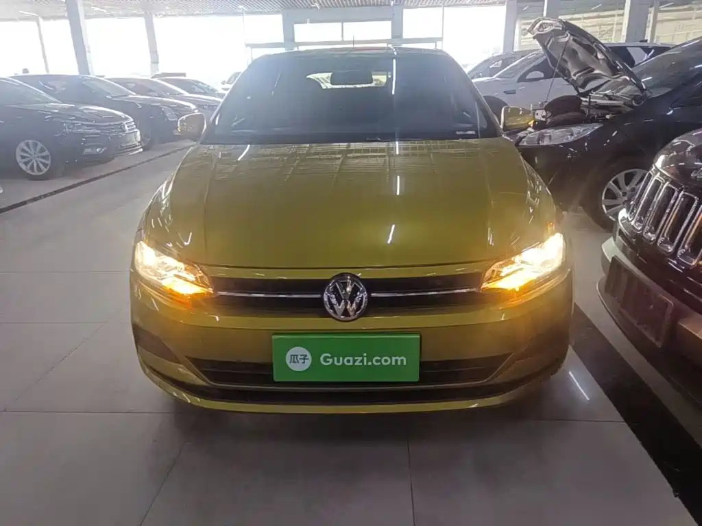 Polo Plus 1.5 L Auto Colorful Tech