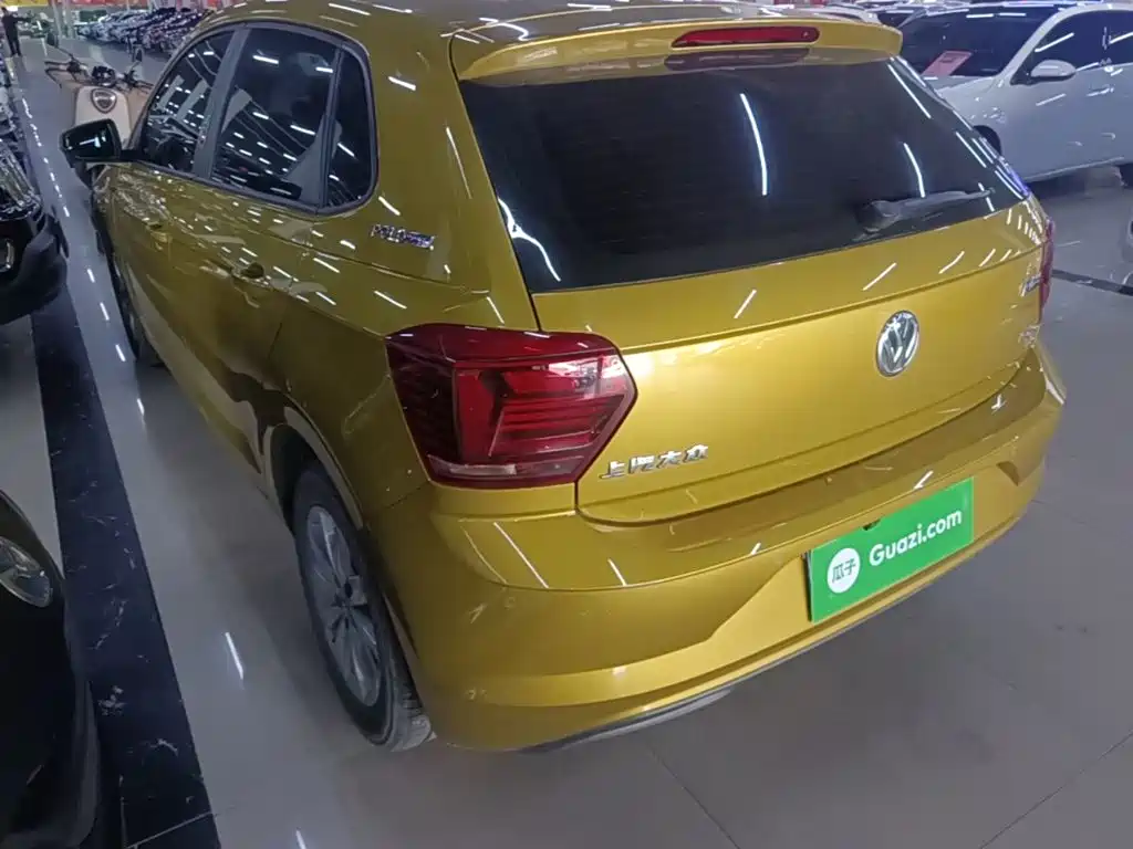 Polo Plus 1.5 L Auto Colorful Tech