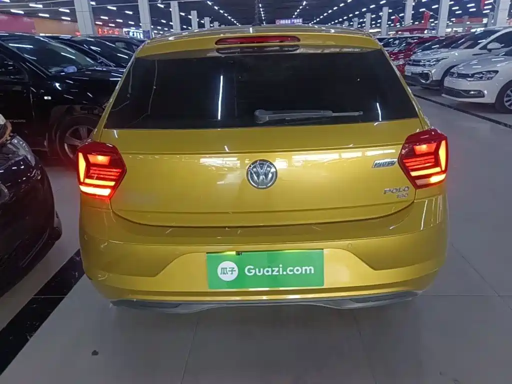 Polo Plus 1.5 L Auto Colorful Tech