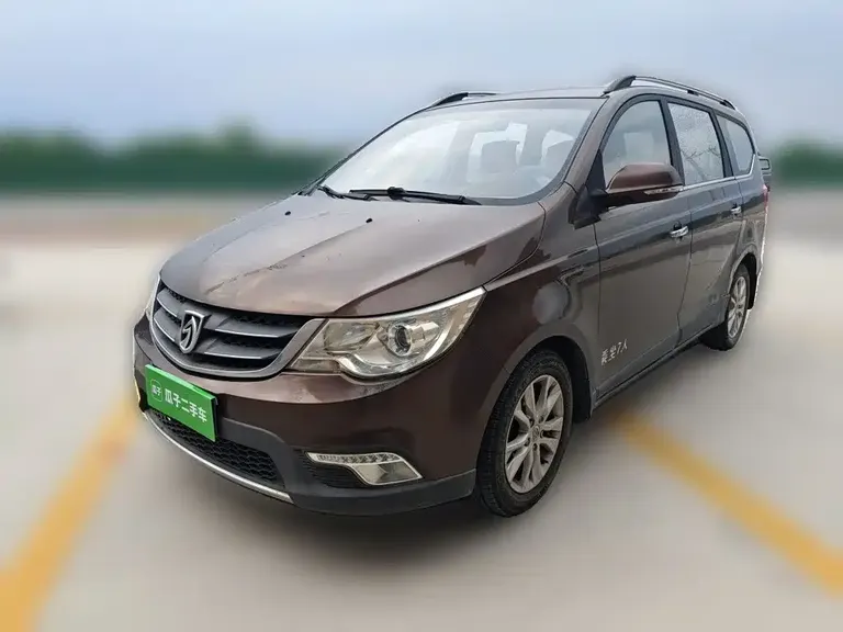Baojun 730 1.5 L Manual Comfort ESP 7-seat