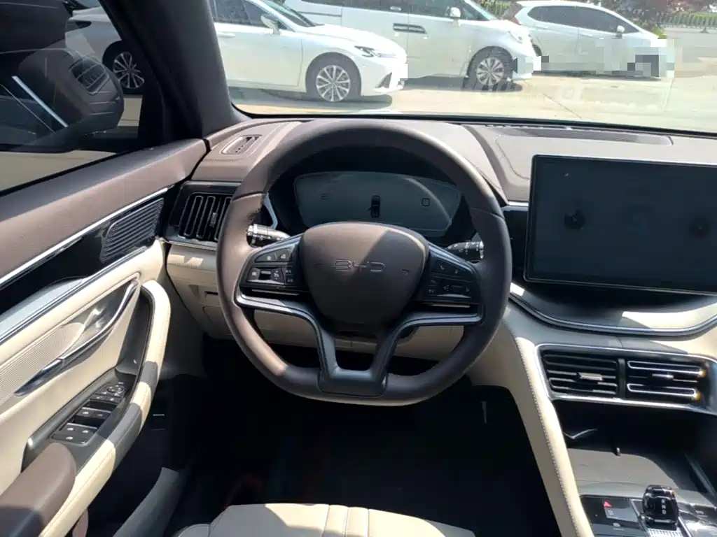 Song PLUS NEV 宋PLUS新能源 2025款 DM-i 75 KM 豪华型