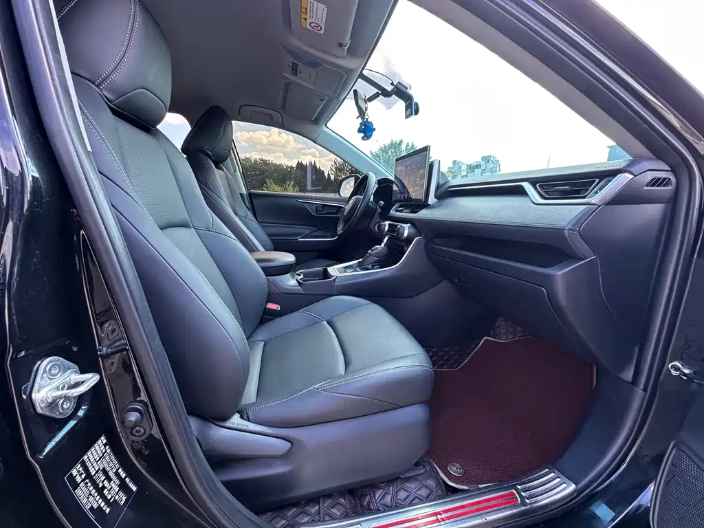 Wildlander 2.0 L CVT 2 WD Leading