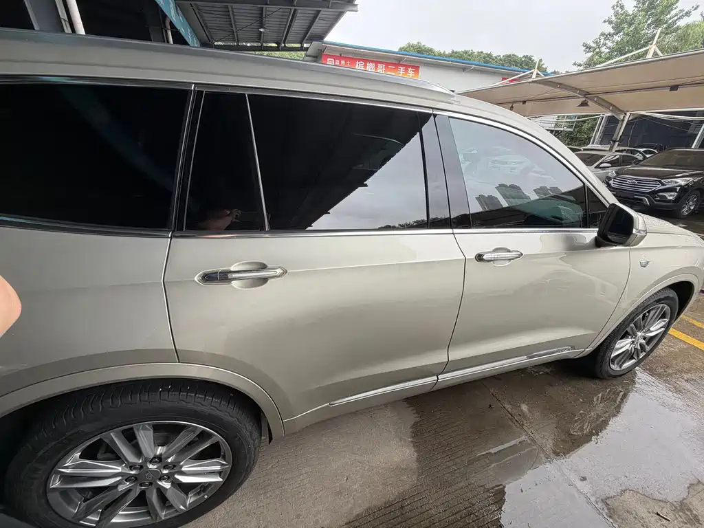 Cadillac XT6 凯迪拉克XT6 2021款 28 T 六座四驱豪华型至臻音响版