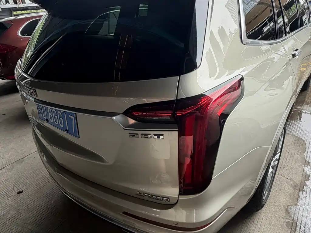Cadillac XT6 凯迪拉克XT6 2021款 28 T 六座四驱豪华型至臻音响版