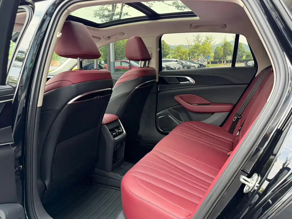 Hongqi H5 1.5 T DCT Flagship Charm
