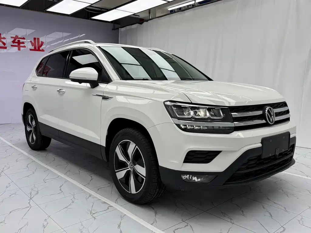 Tharu 280 TSI 2 WD Luxury PLUS