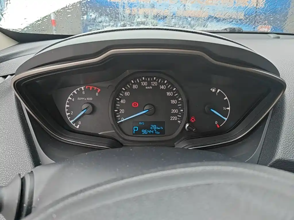 Escort 1.5 L Auto Comfort