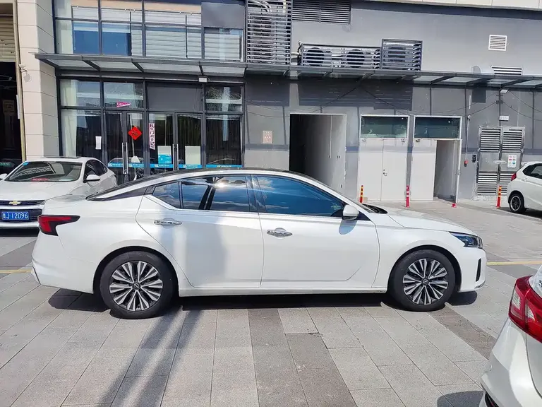 Nissan Teana 2.0 L XL-TLS Joy