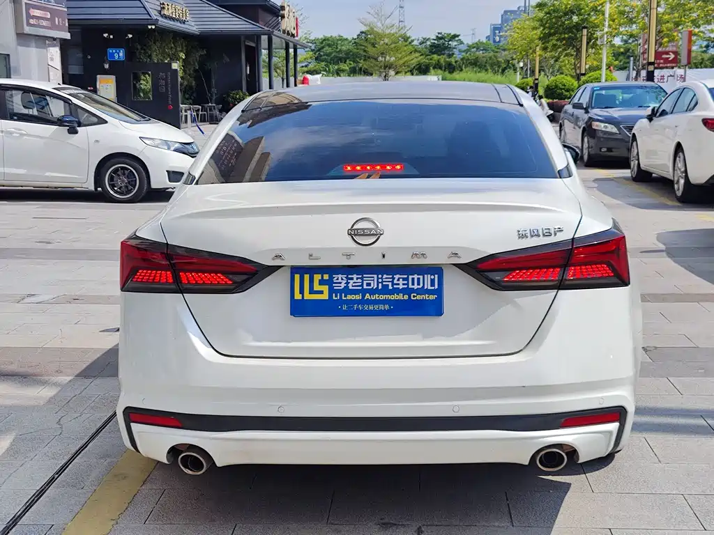 Teana 2.0 L XL-TLS Joy