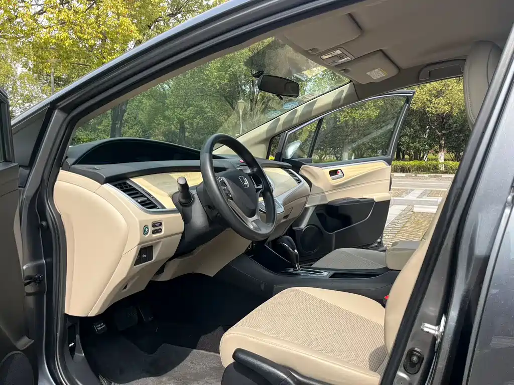 Jade 1.8 L Auto Comfort 5-seat
