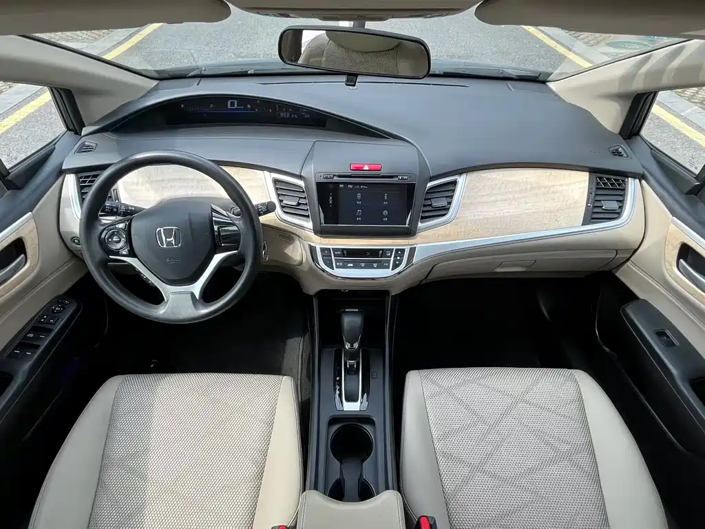 Jade 1.8 L Auto Comfort 5-seat