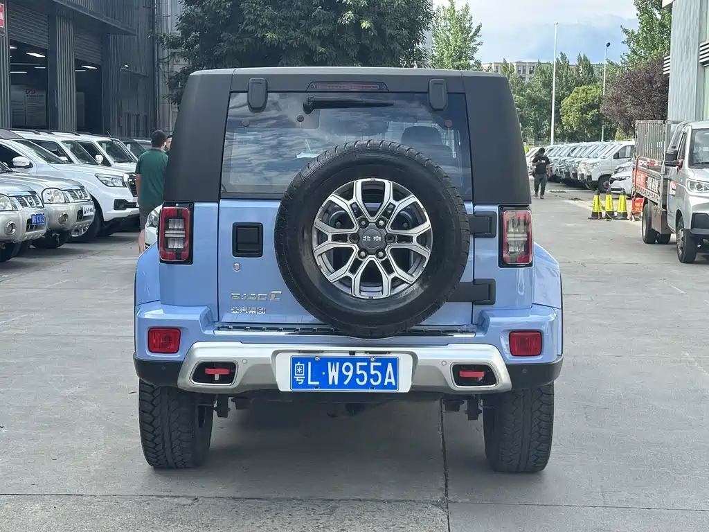 BAIC BJ40 2.0 T Auto 4 WD City Hunter Swordsman