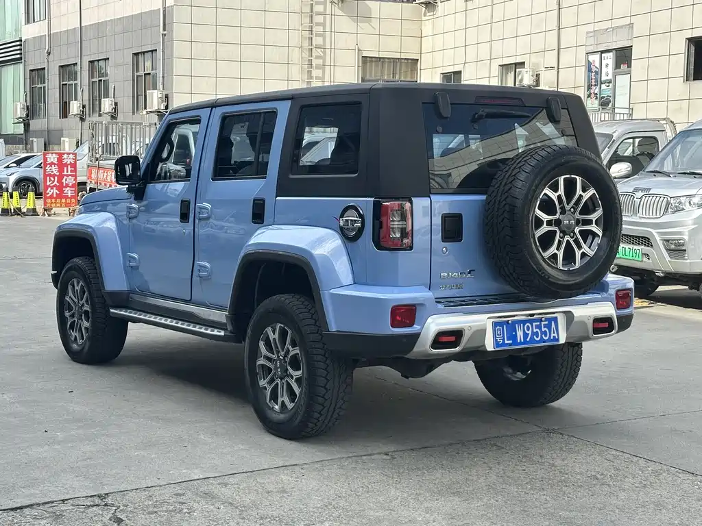 BAIC BJ40 2.0 T Auto 4 WD City Hunter Swordsman