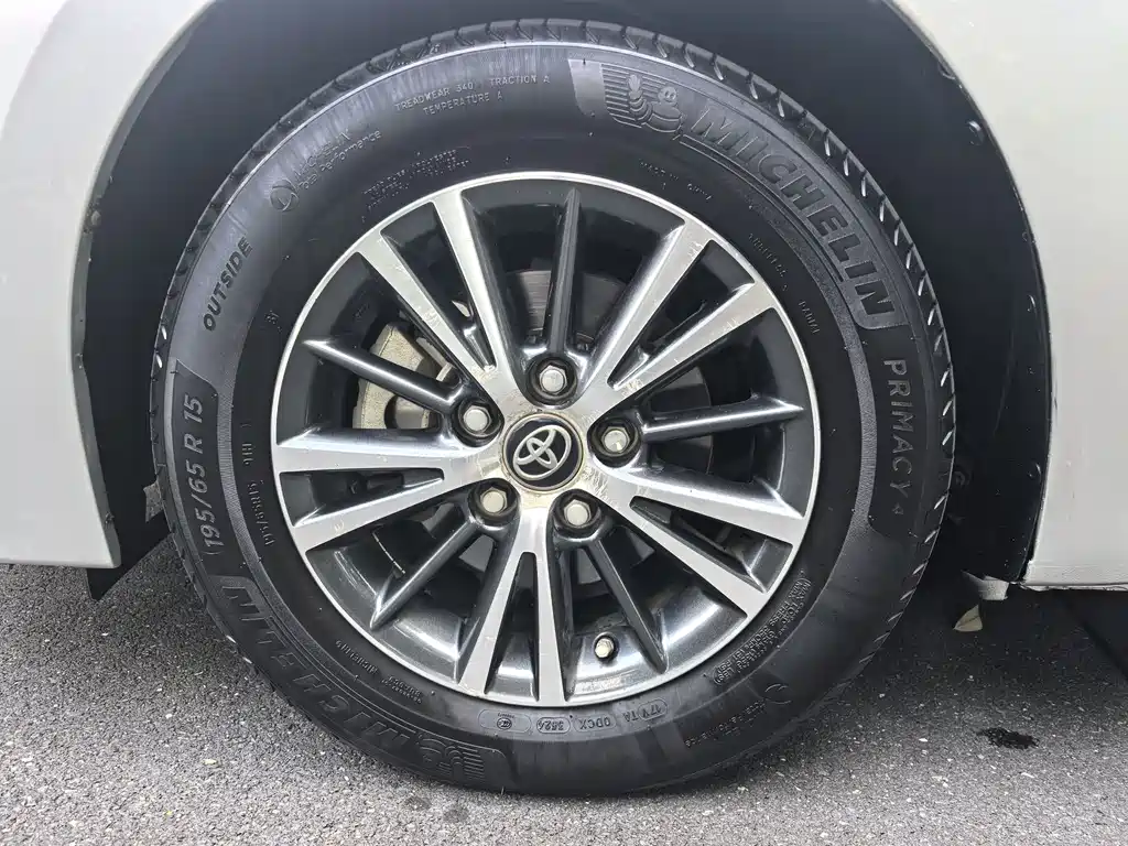 Levin Dual Engine 1.8 H GS E-CVT Elite Sunroof