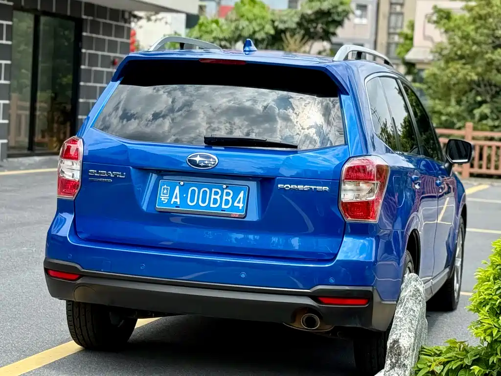 Forester 森林人 2015款 2.5 i 特装纪念版