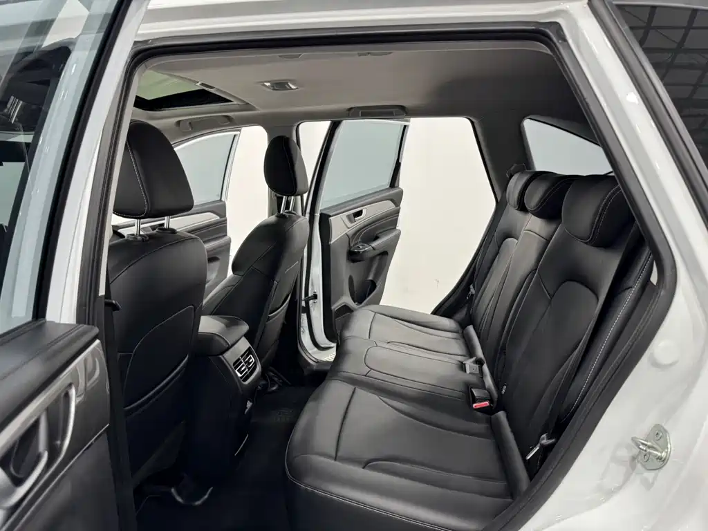 Haval M6 PLUS 1.5 T Manual Luxury Connected