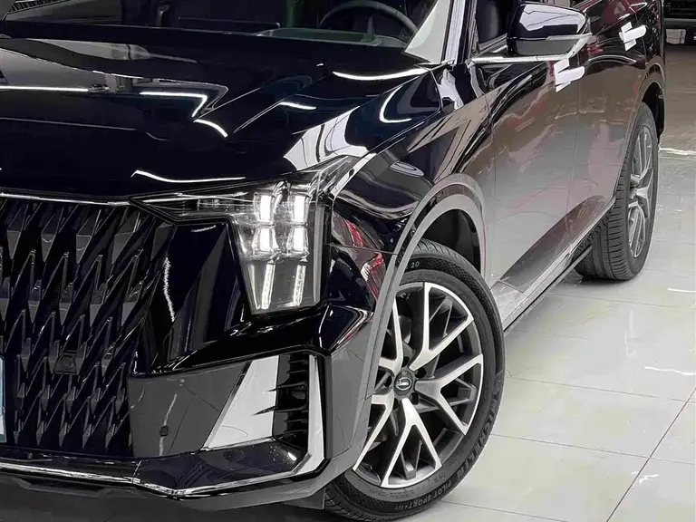 GAC Trumpchi GS8 Dual Engine Series 2.0 TM 2 WD Distinguished (7-seat)