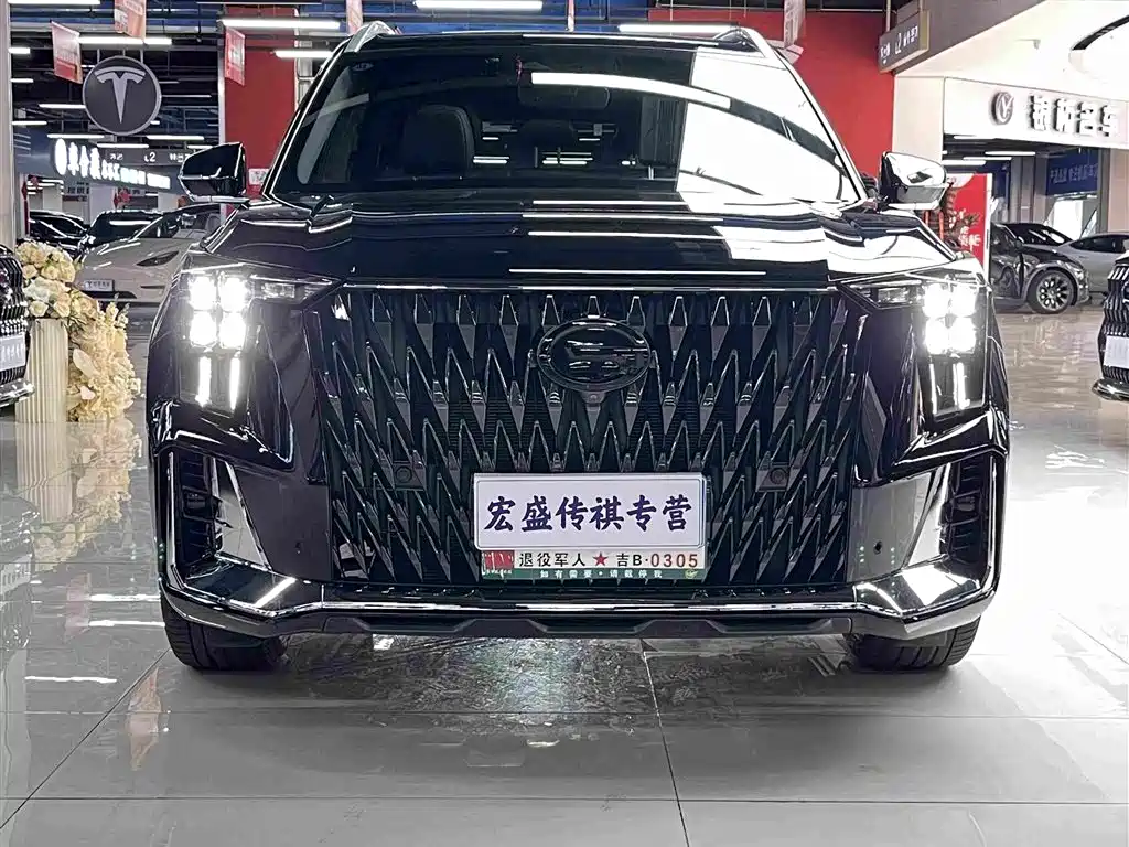 GAC Trumpchi GS8 Dual Engine Series 2.0 TM 2 WD Distinguished (7-seat)