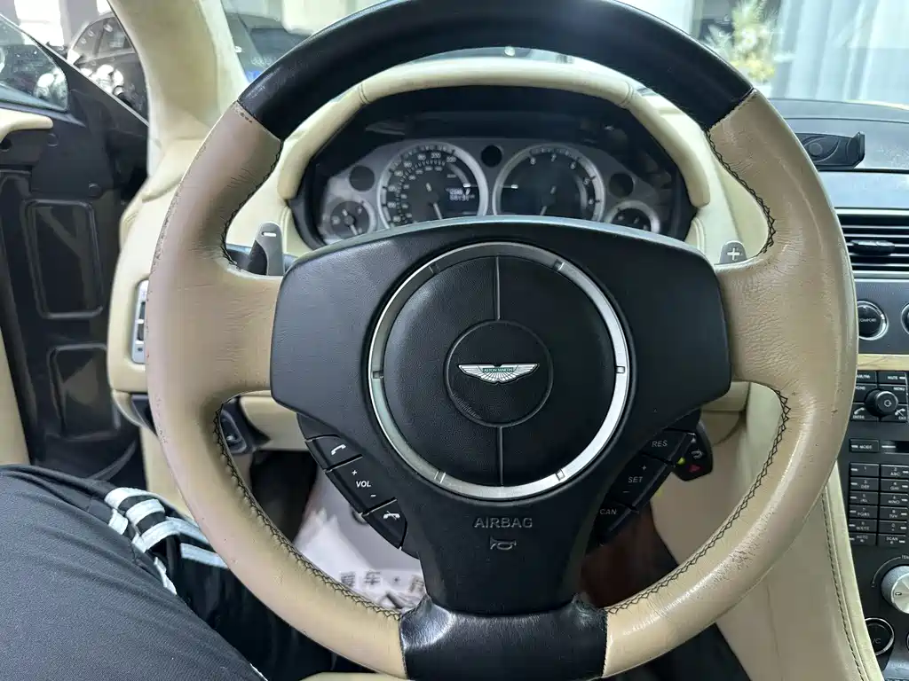 V8 Vantage 4.3 Sportshift Coupe