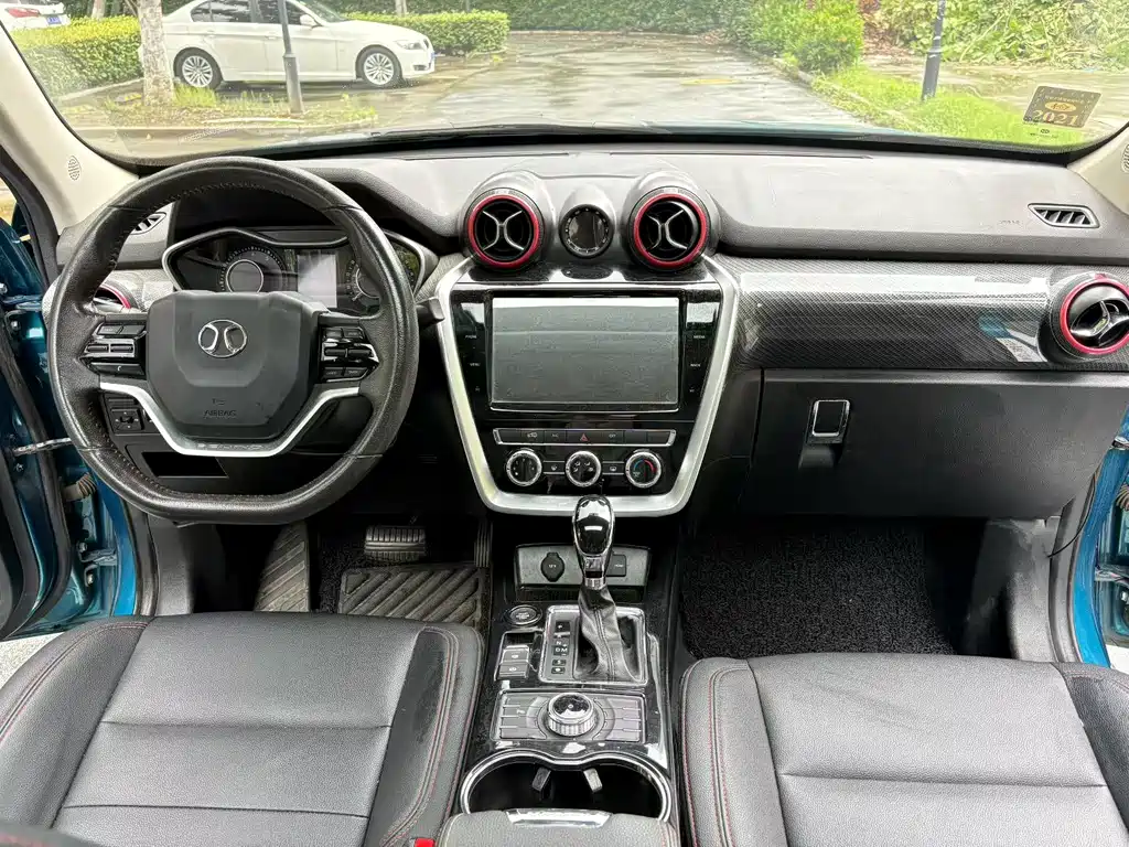 Beijing Offroad BJ20 1.5 T CVT Luxury