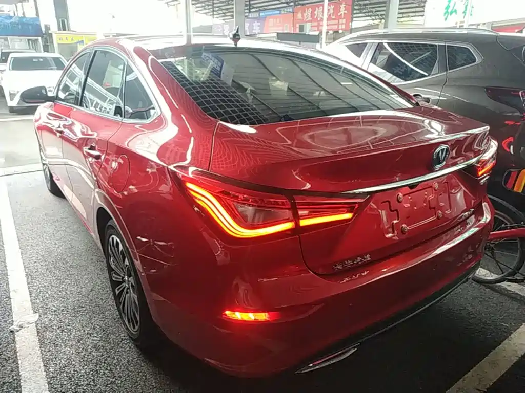 Eado Blue Whale 280 T GDI DCT Top Speed