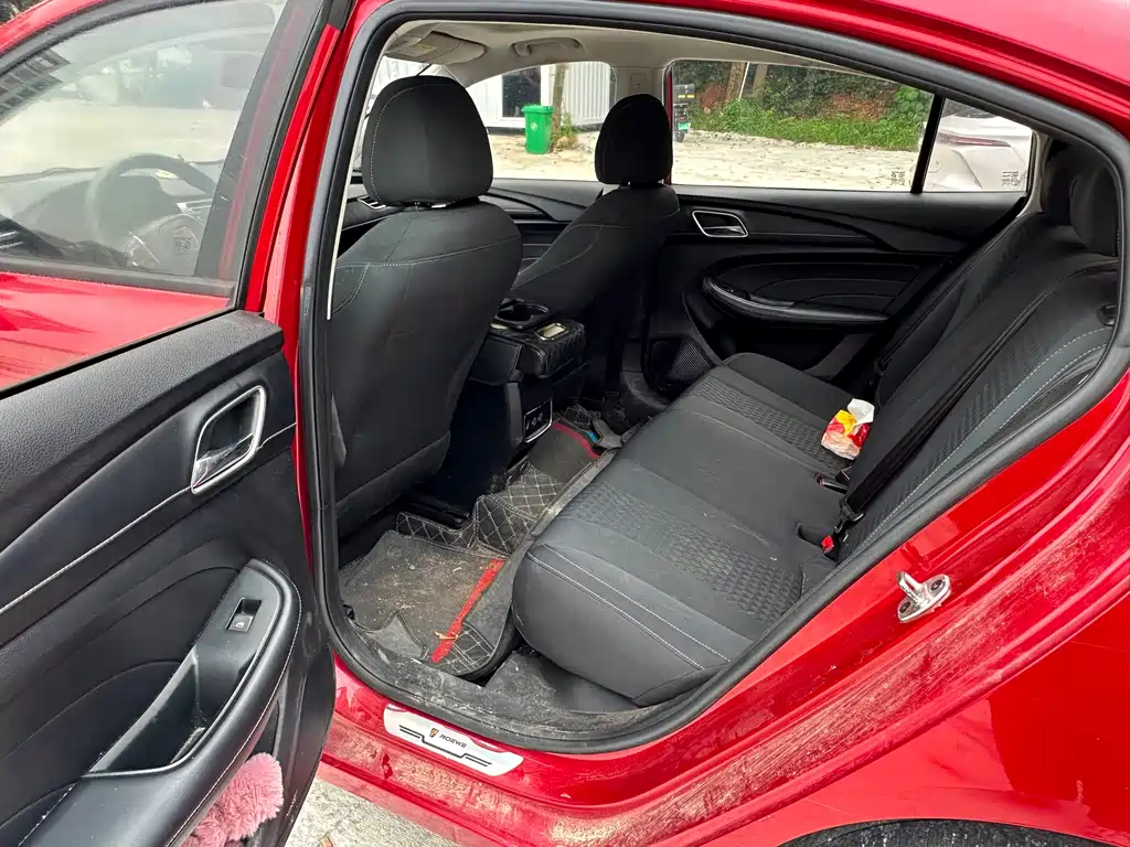 Roewe i5 1.5 L Auto 4 G Connected Leading Luxury