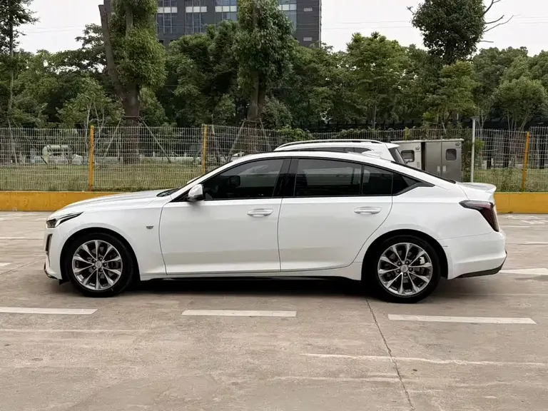 Cadillac CT5 Facelift 28 T Leading Sport