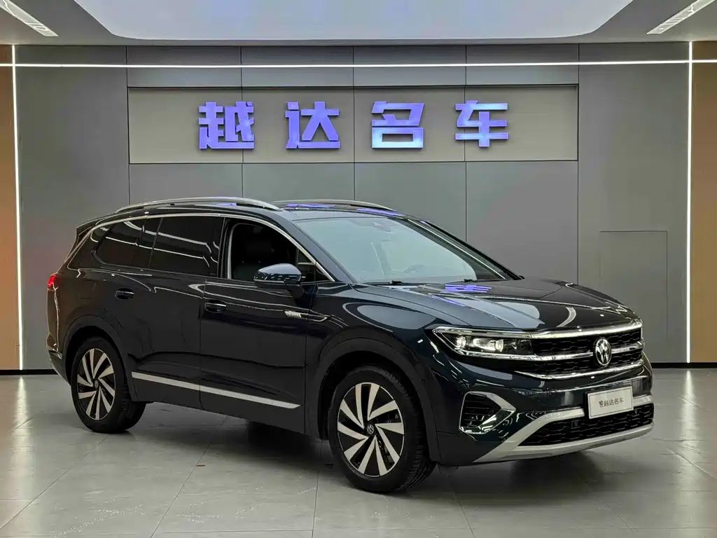 Talagon 380 TSI 4 WD Luxury Premium Realm Pro 6-seat