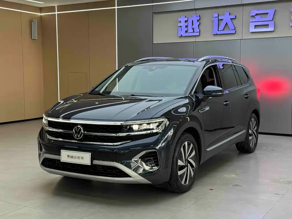 Talagon 380 TSI 4 WD Luxury Premium Realm Pro 6-seat