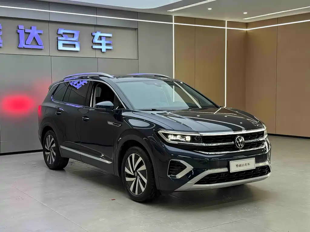 Talagon 380 TSI 4 WD Luxury Premium Realm Pro 6-seat
