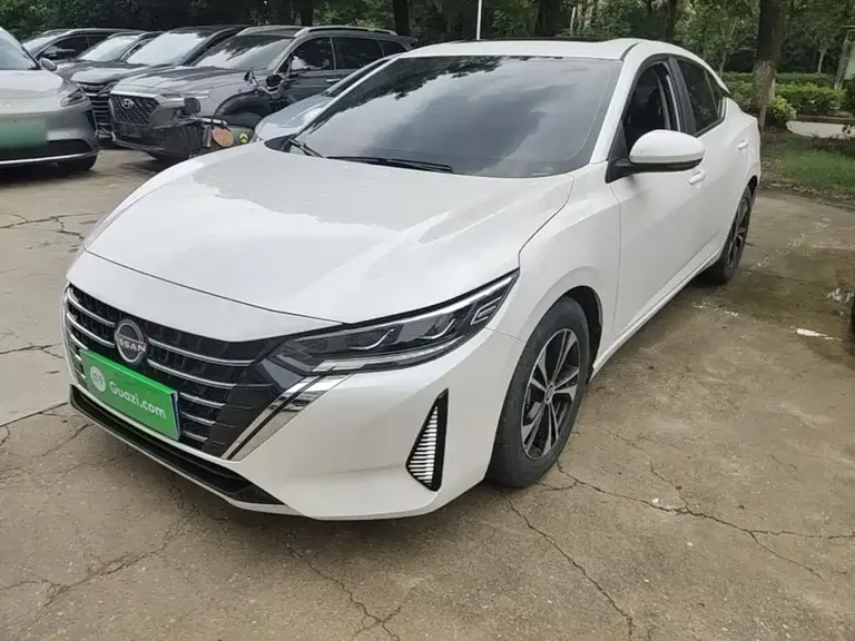 Nissan Sylphy 1.6 L CVT Joy
