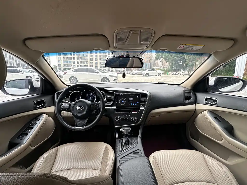 Kia K5 2.0 L Auto GL
