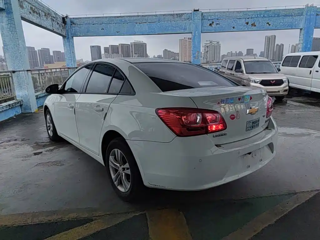 Cruze 1.5 L Classic SE AT