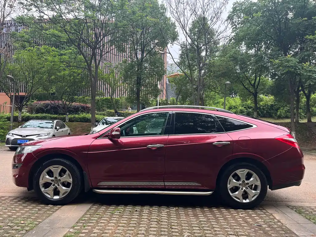 Crosstour 2.4 L Luxury