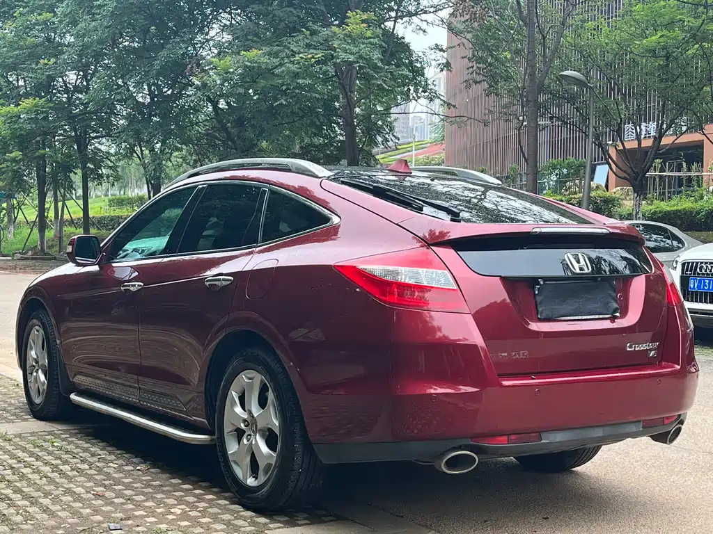 Crosstour 2.4 L Luxury