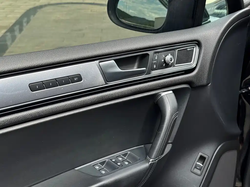 Touareg 3.0 TSI R-Line
