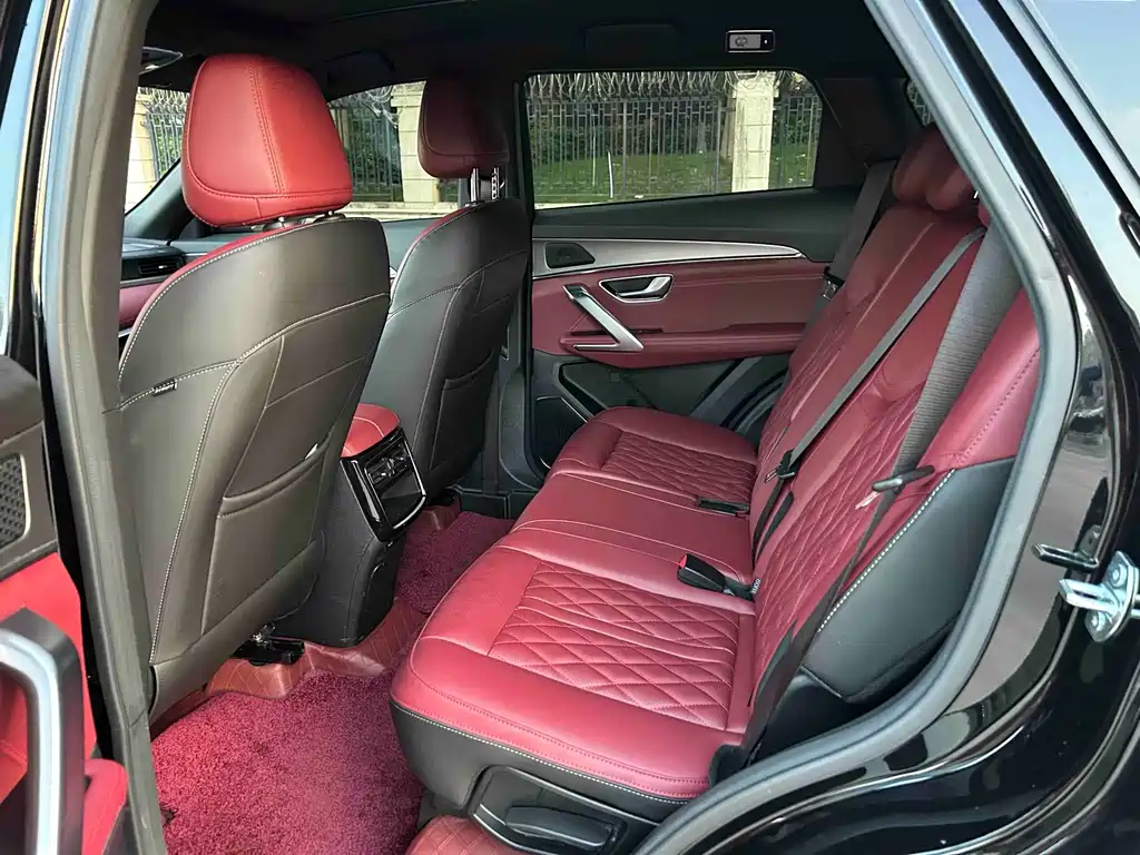 Jetour X70 PLUS Champion 1.5 T DCT Champion MAX+ 5-seat