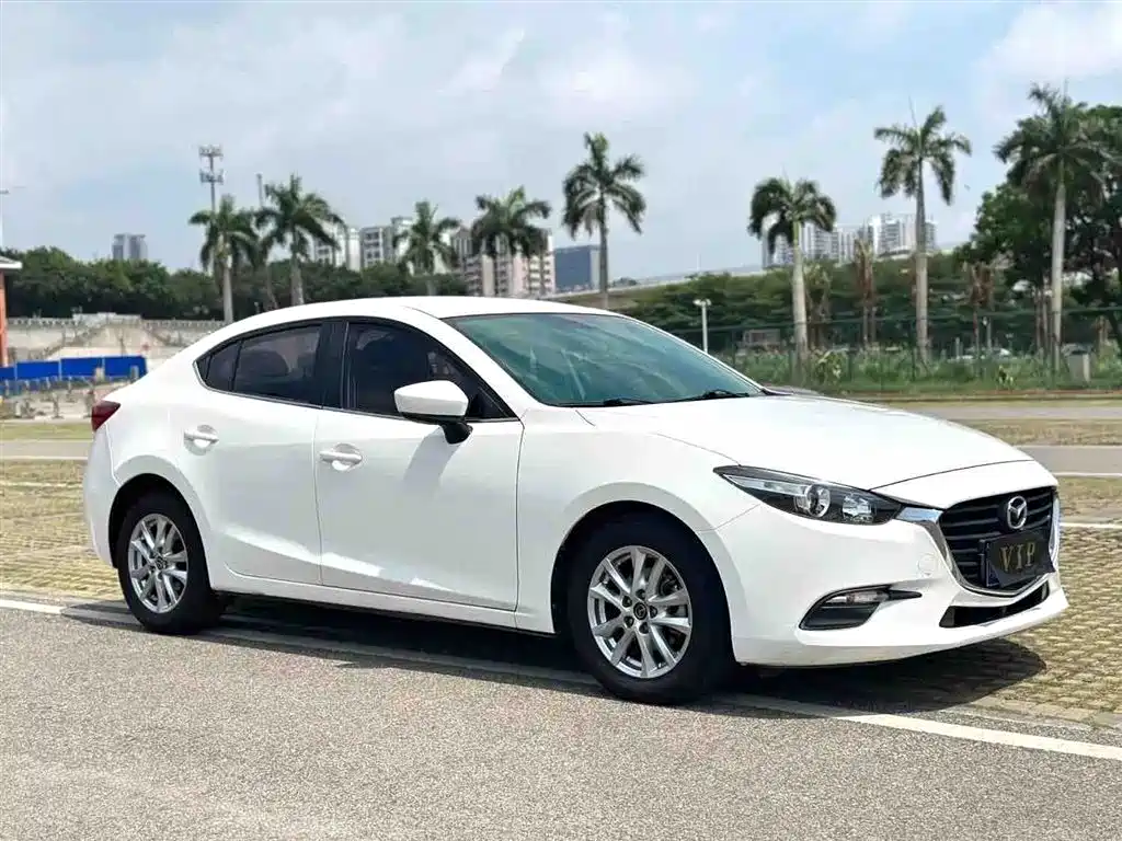 Mazda 3 Axela Sedan 1.5 L Auto Comfort CN-V