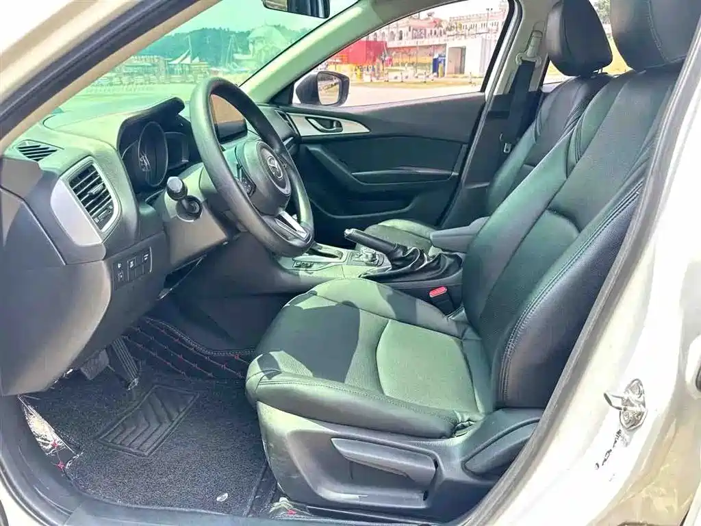 Mazda 3 Axela Sedan 1.5 L Auto Comfort CN-V