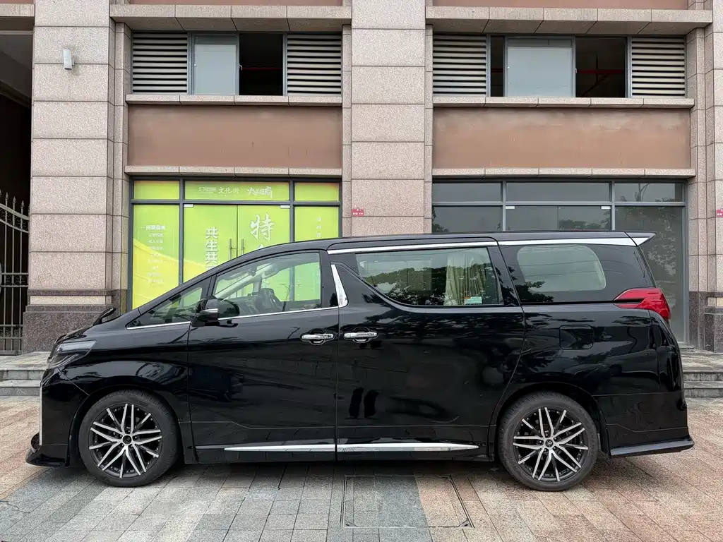 Alphard 3.5 L Luxury