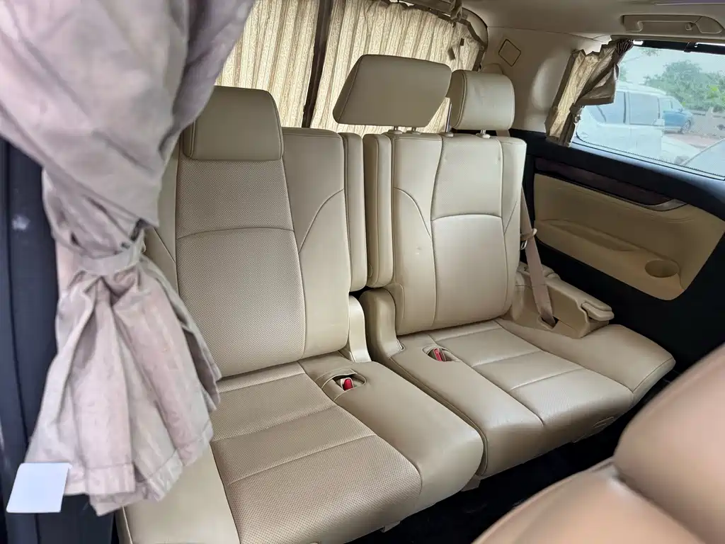 Alphard 3.5 L Luxury