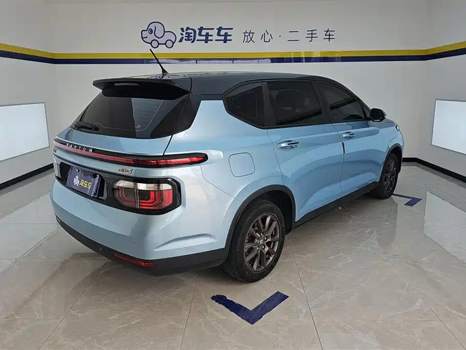 Baojun RM-5 1.5 L Manual 24 Hours Online Elite 7-seat
