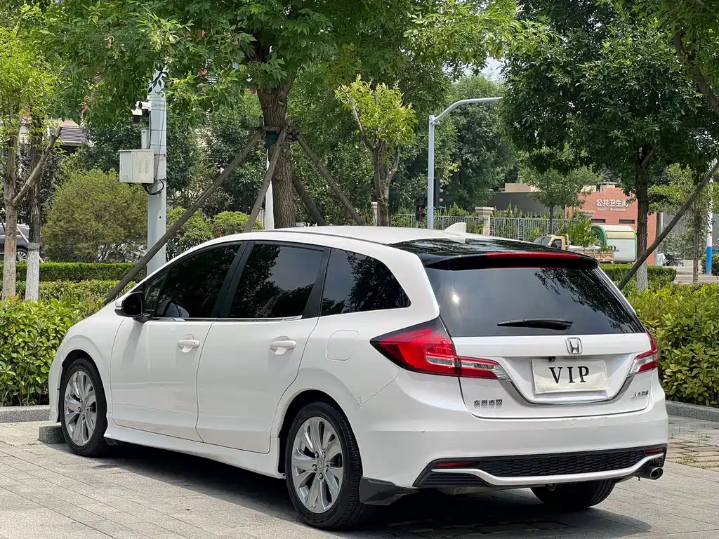 Jade 1.8 L Auto Classic 5-seat