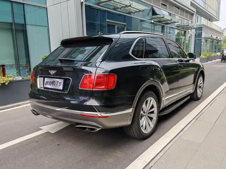 Bentley Bentayga 6.0 T Standard