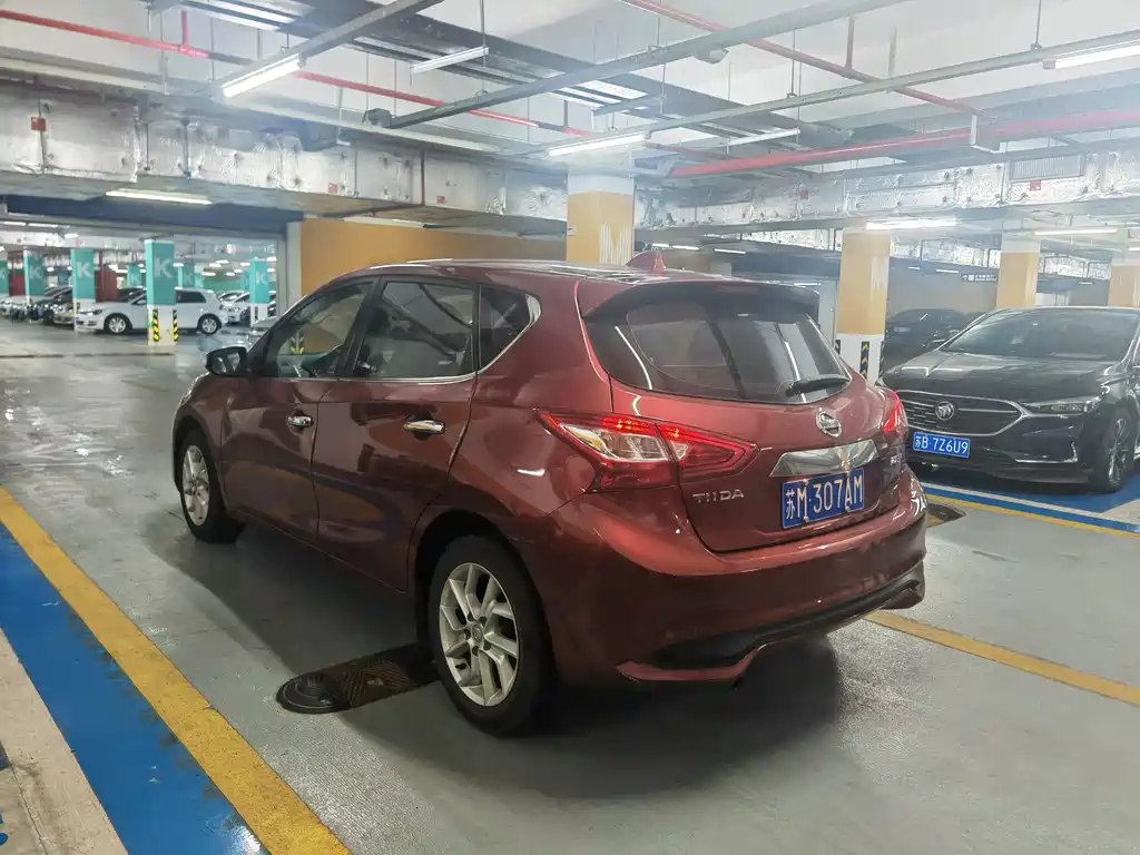 Tiida 1.6 L CVT Smart Travel