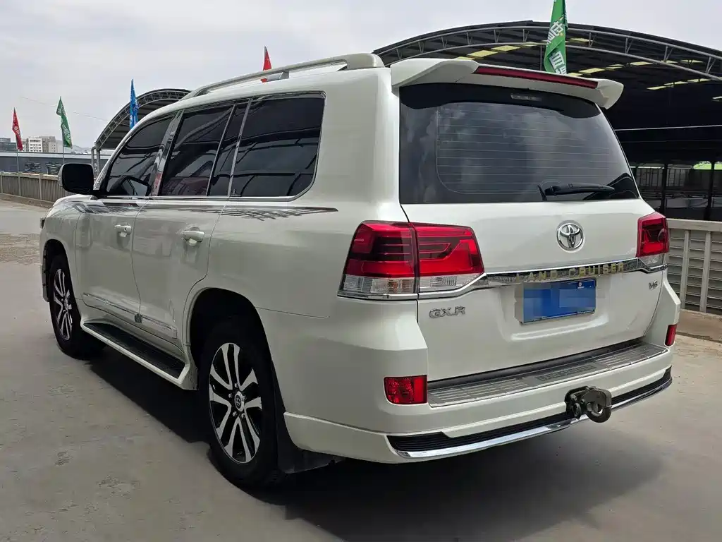 Land Cruiser (Import) 4.0 L GX-R Middle East