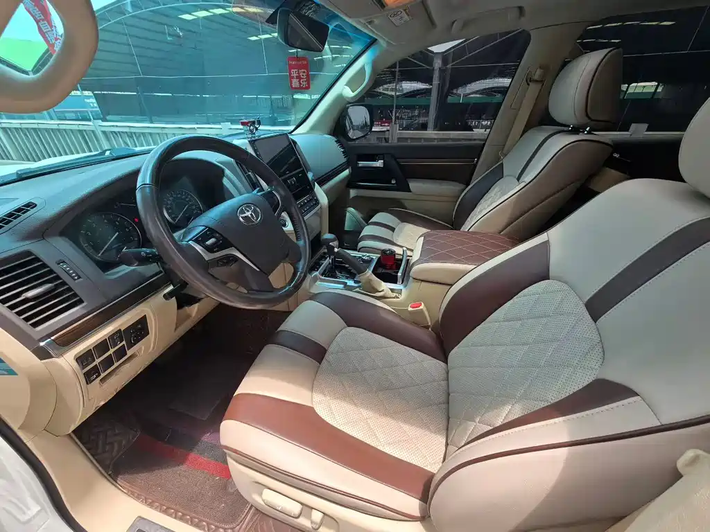 Land Cruiser (Import) 4.0 L GX-R Middle East