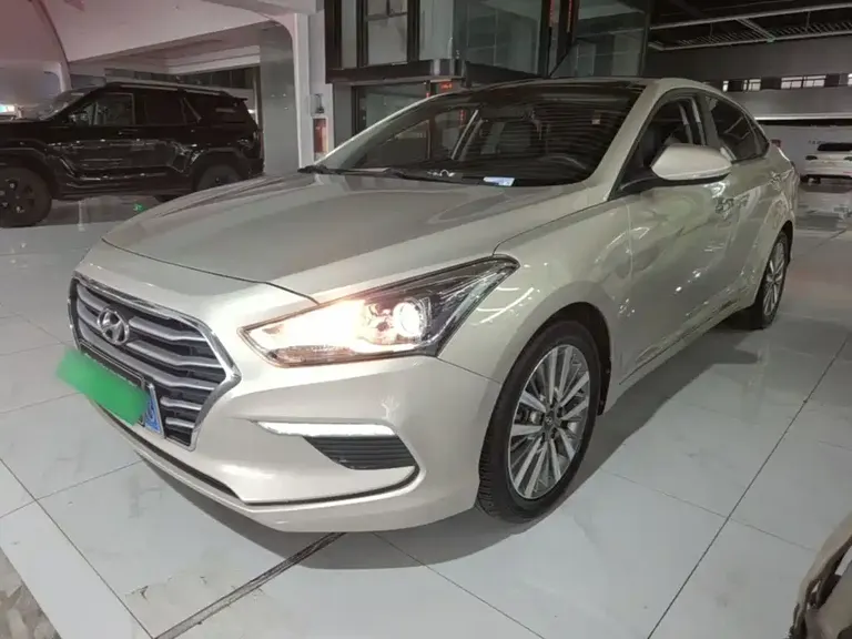 Hyundai Mistra 1.8 L Auto Intelligent GLS CN-V